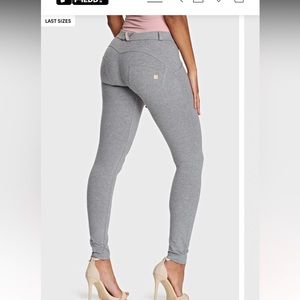 Like new Freddy WR.UP 7/8 pants